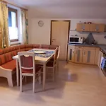Reiserhof 3* צל אם צילר